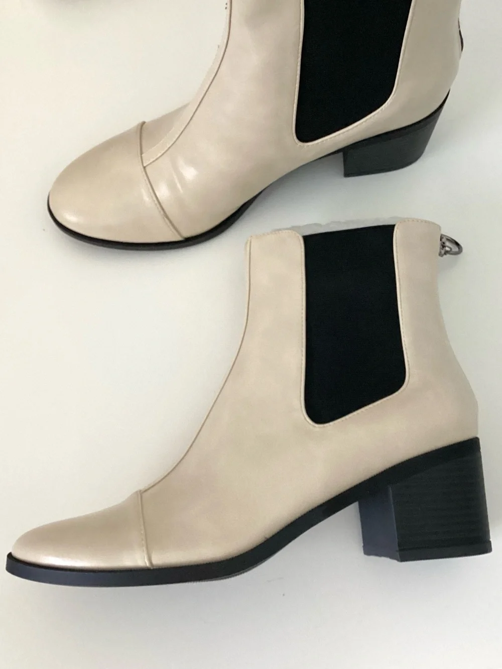 \Journee Collection\ NIB Nigella Chelsea Boot